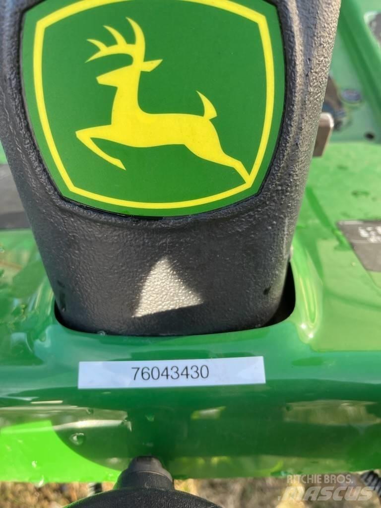 John Deere 7200 A Kosačky fervejí