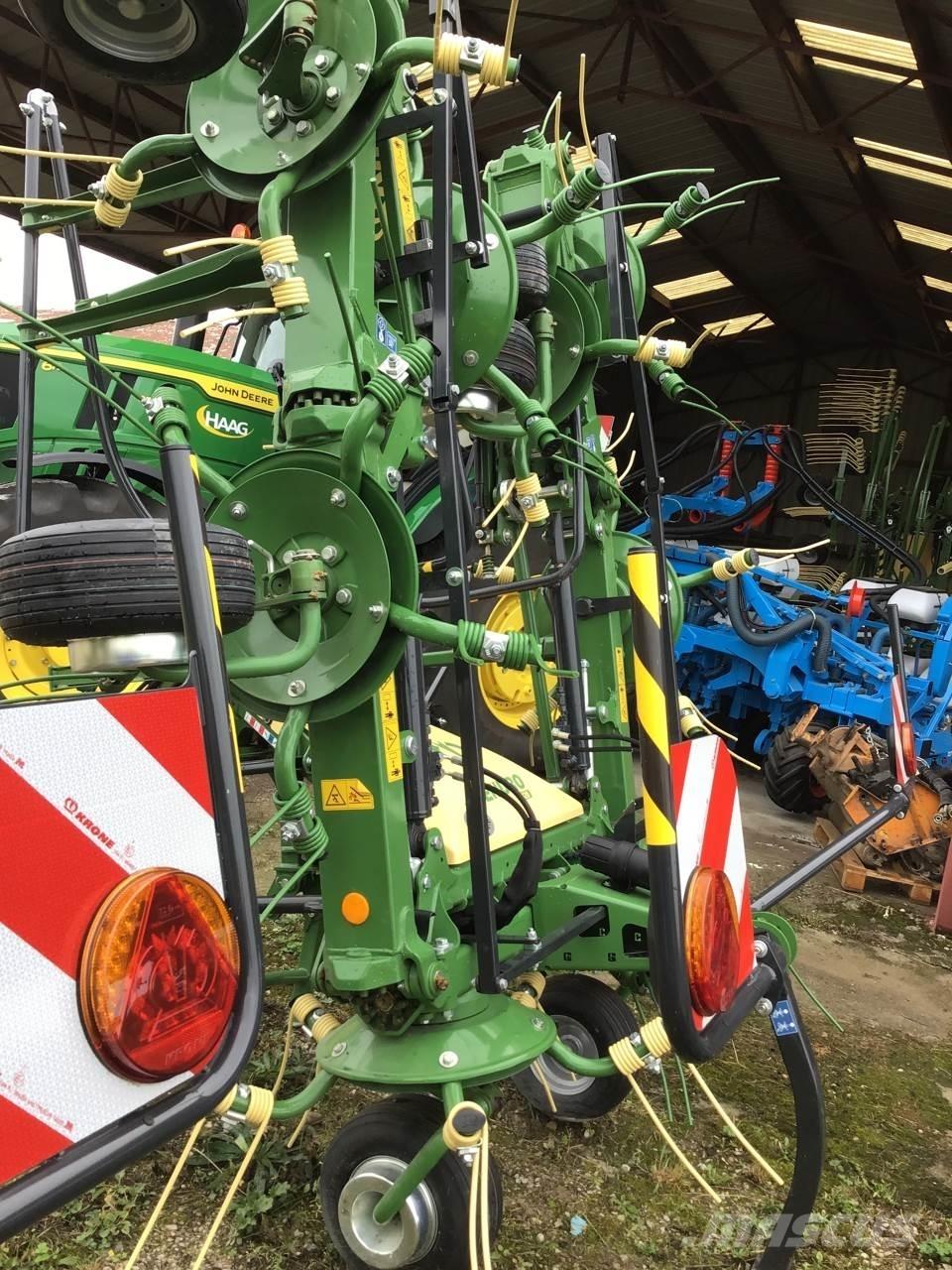 Krone Vendro 820 Obracače a zhrabovače sena
