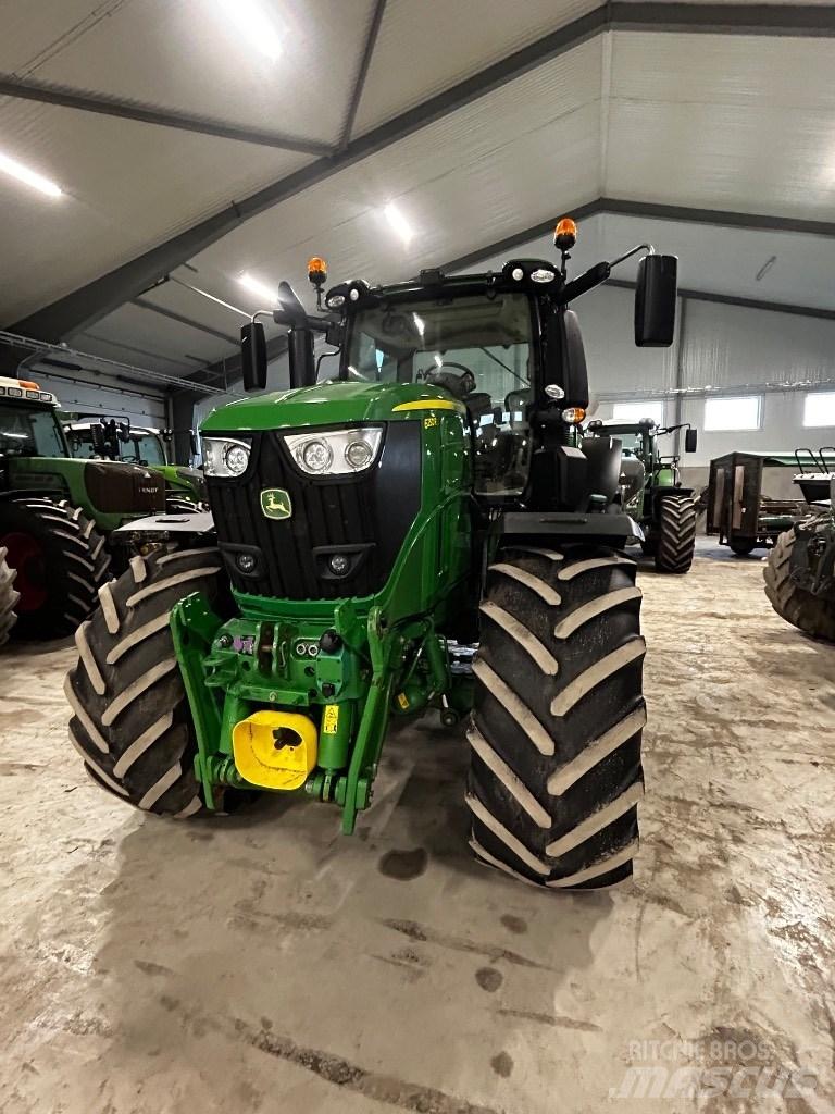 John Deere 6250r Traktory