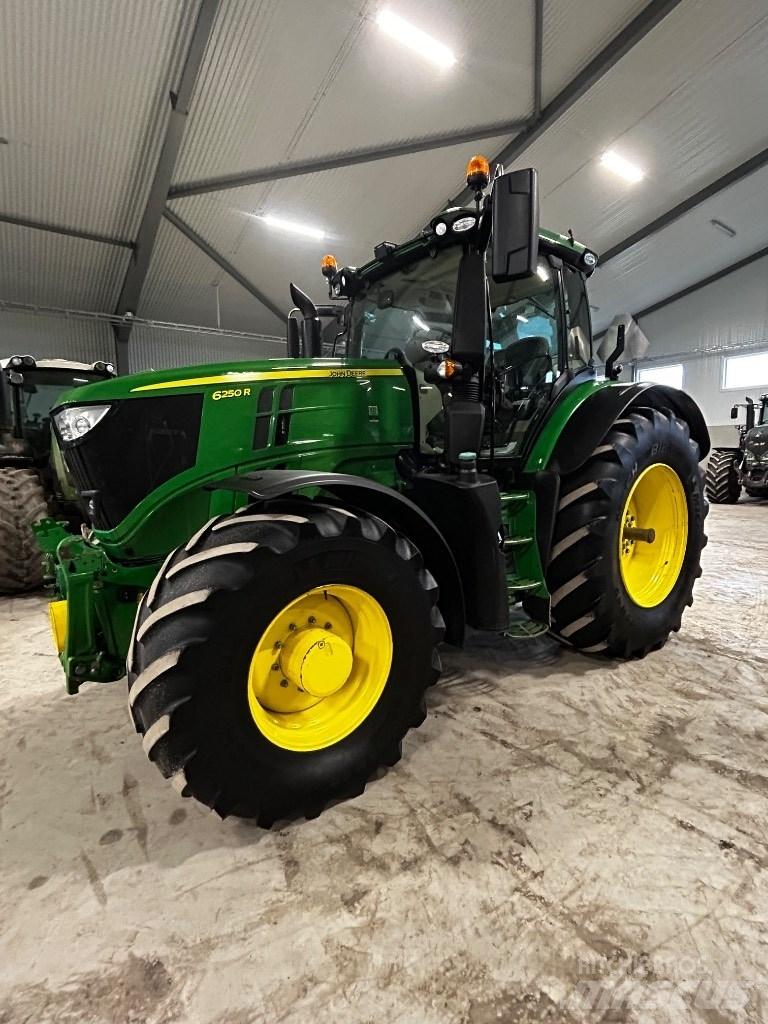 John Deere 6250r Traktory