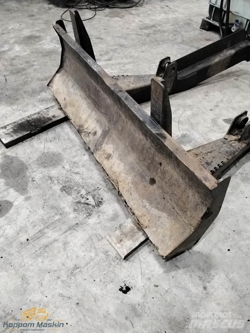John Deere 1110 Ďalšie komponenty