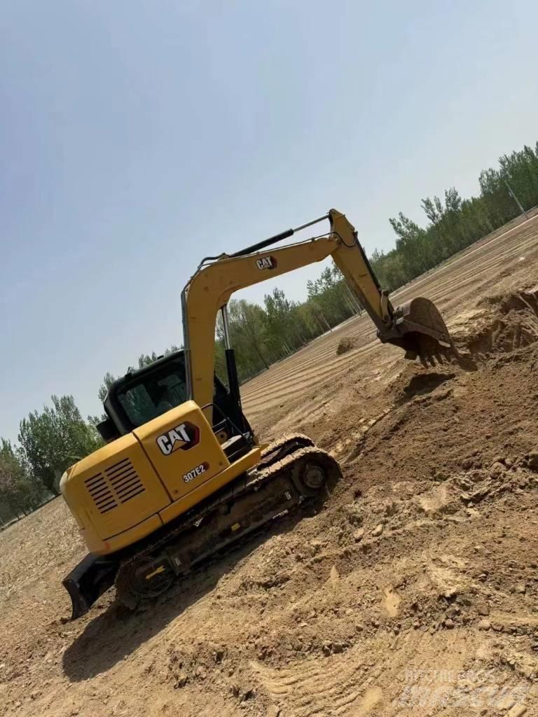 CAT 307 E2 Pásové rýpadlá