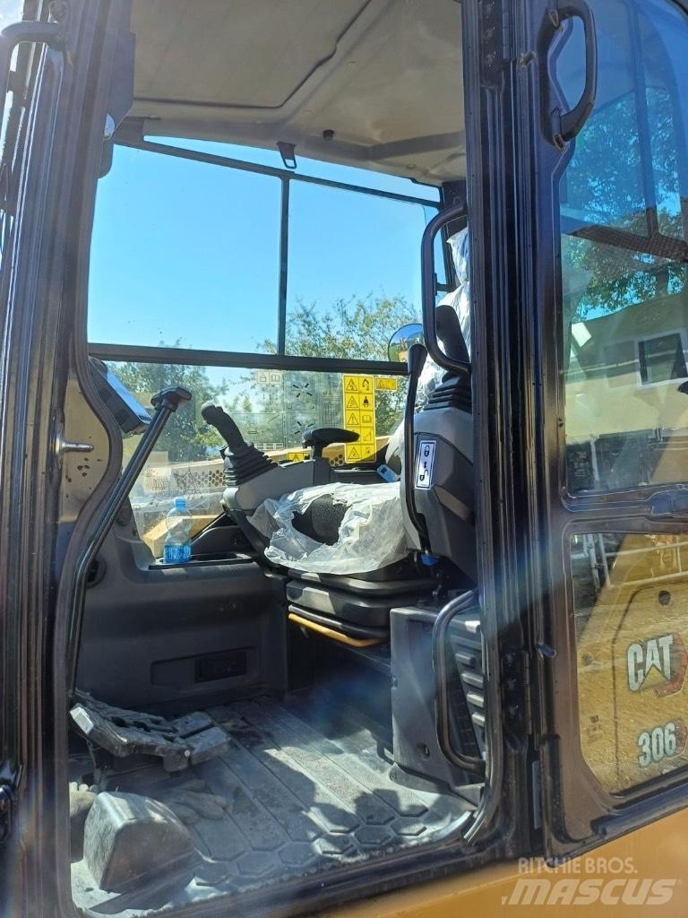 CAT 306 Mini rýpadlá < 7t