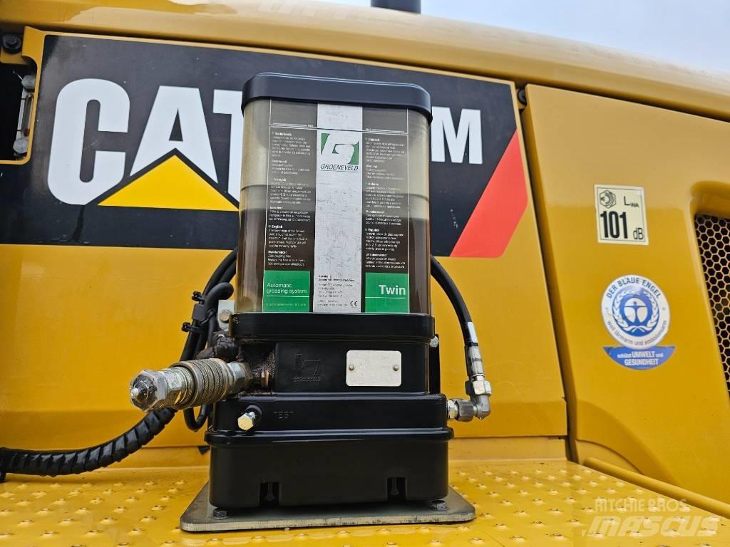 CAT 938 M Kolesové nakladače