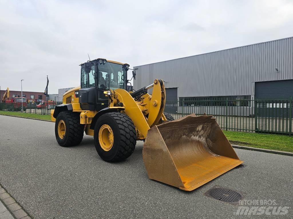 CAT 938 M Kolesové nakladače