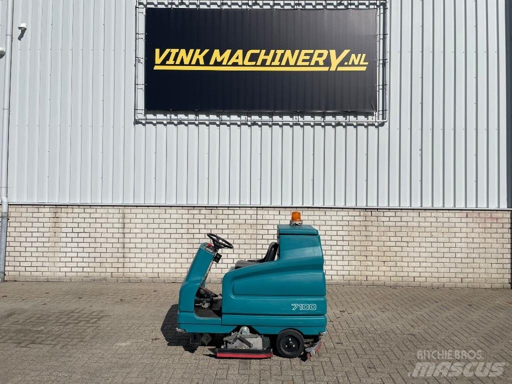 Tennant 7100 Zametacie stroje