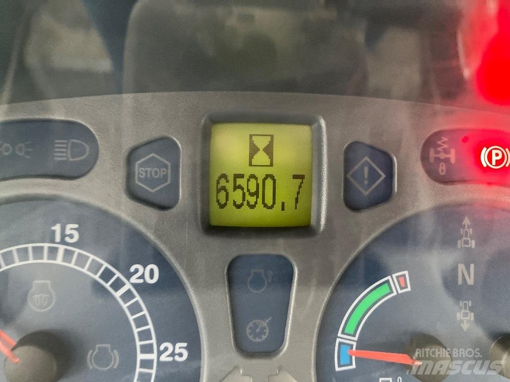 New Holland T 7030 Traktory