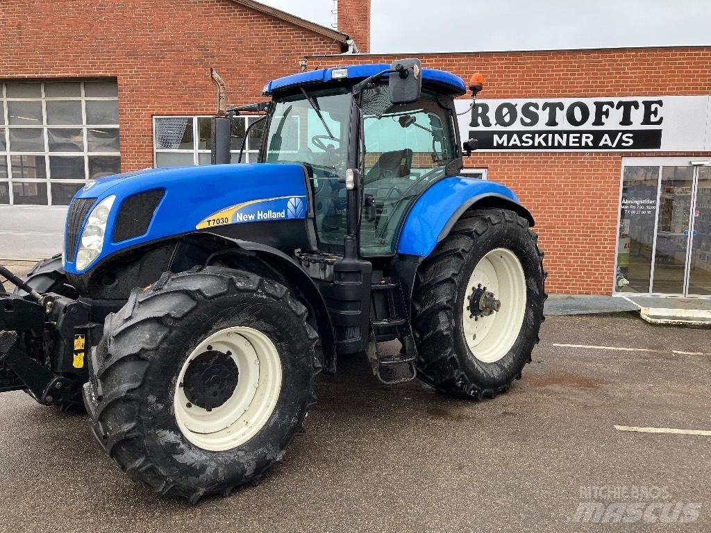 New Holland T 7030 Traktory