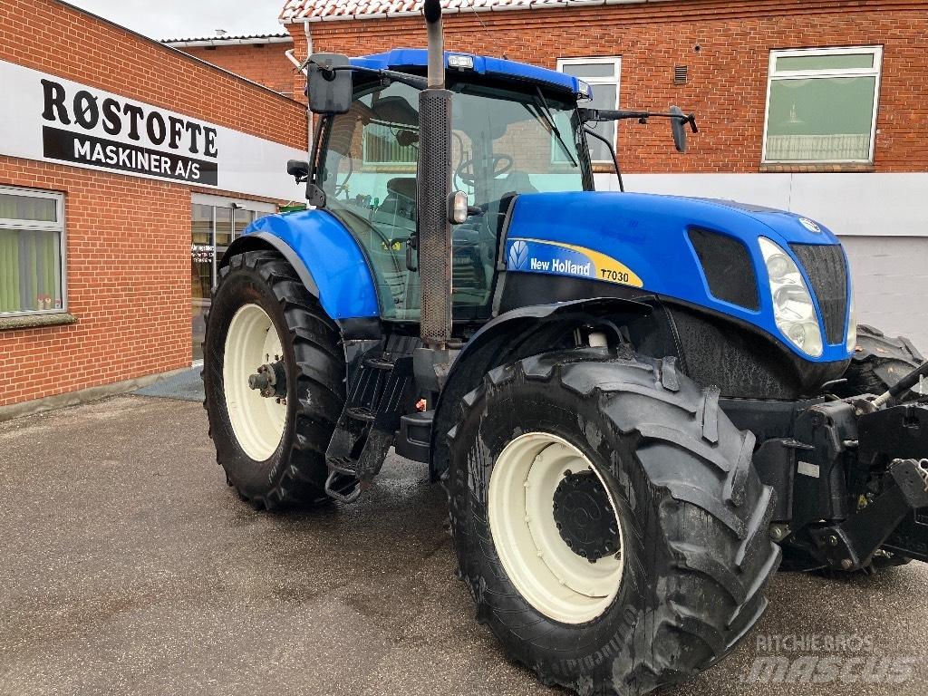 New Holland T 7030 Traktory