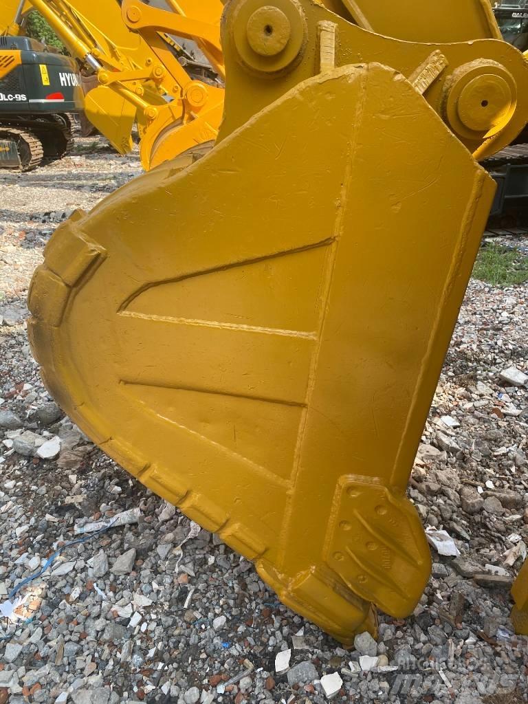 CAT 320 C L Pásové rýpadlá