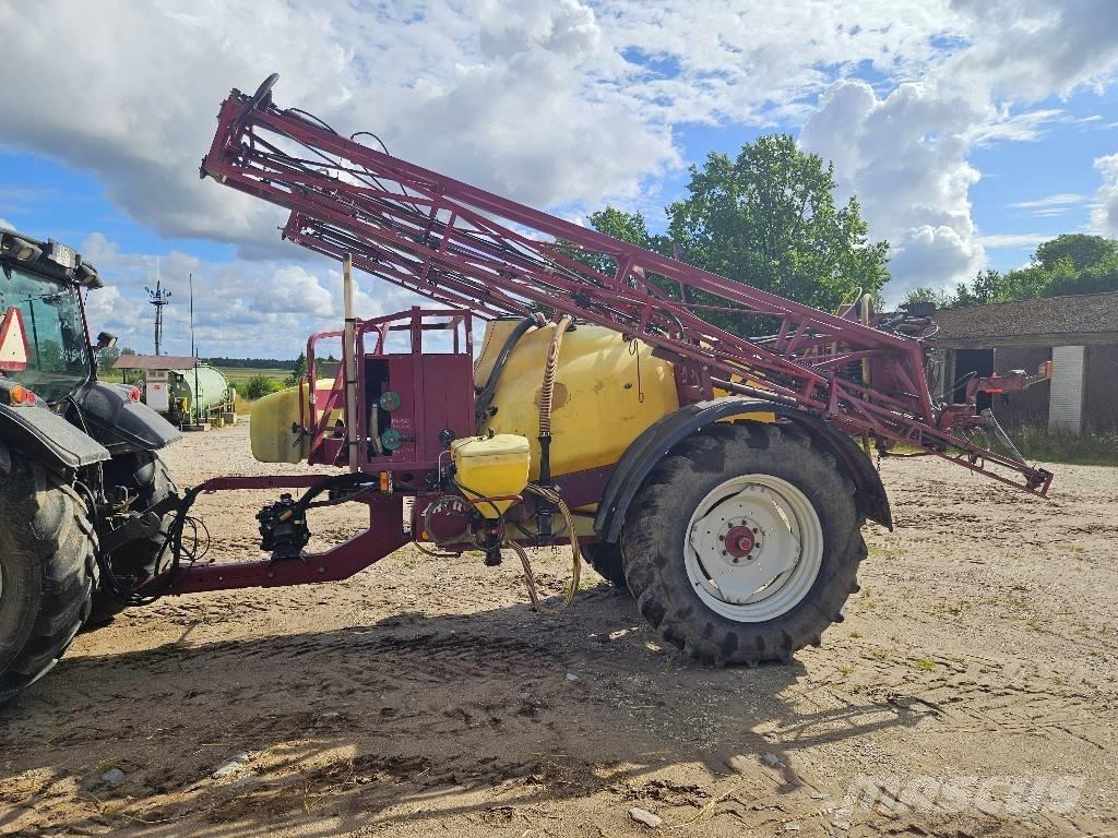 Hardi Commander 2800 Ťahané postrekovače