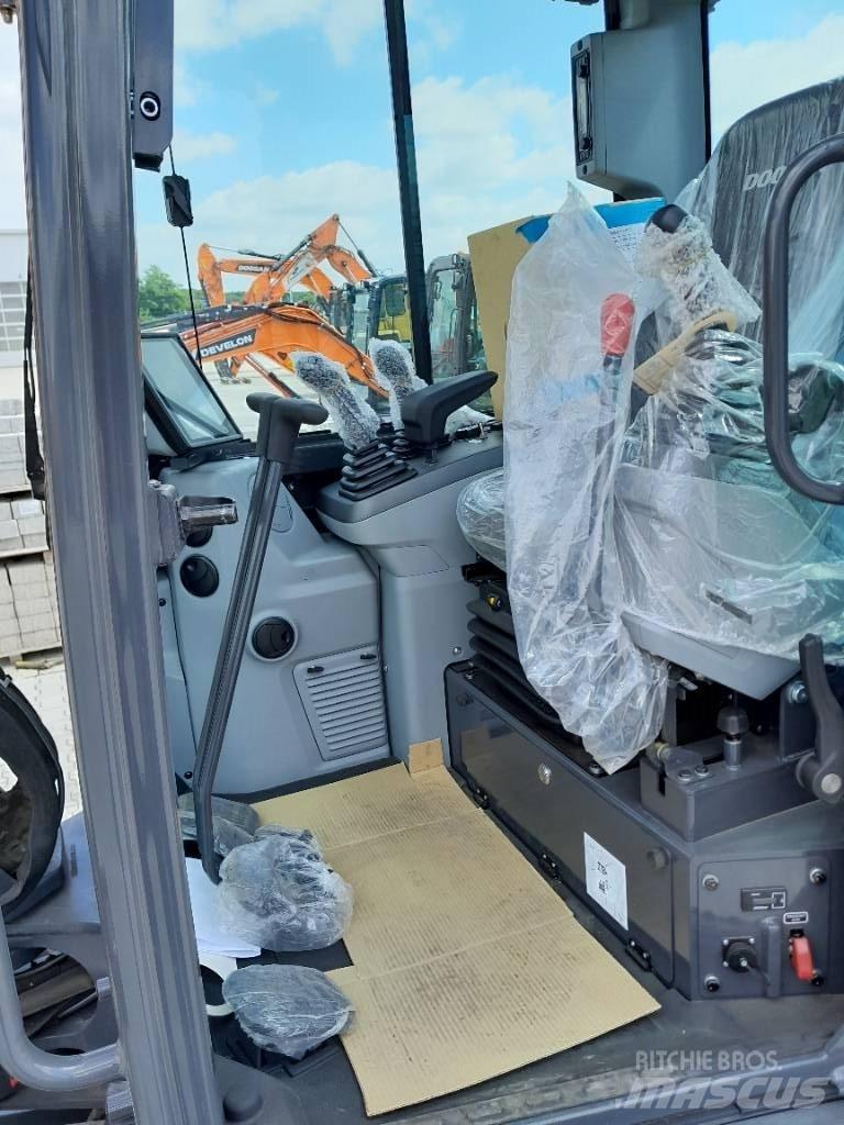 Doosan DX 63-7 Mini rýpadlá < 7t