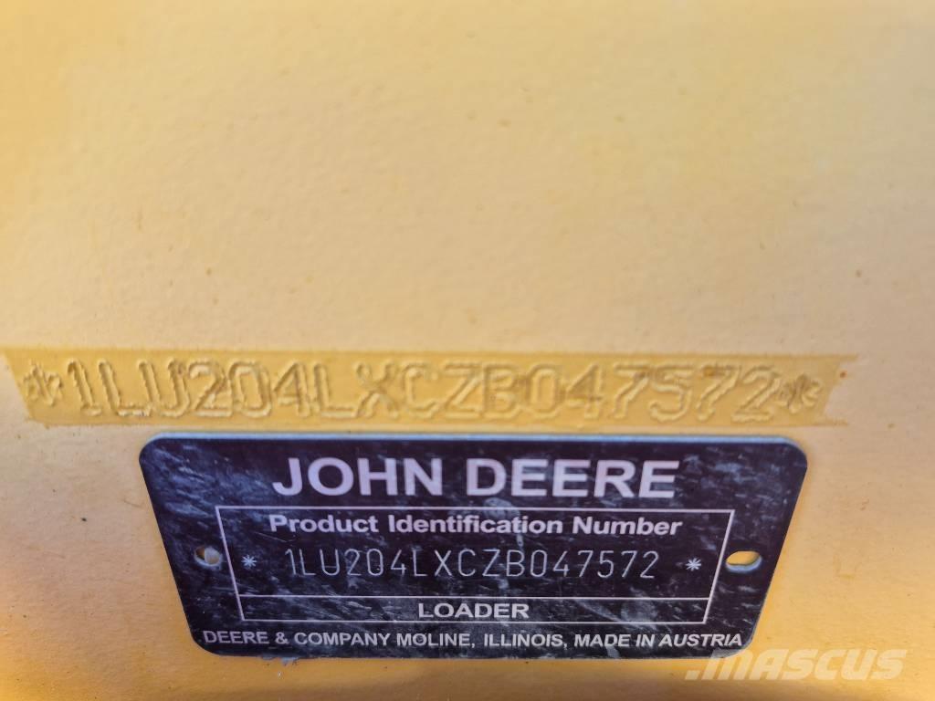 John Deere 204 L Kolesové nakladače