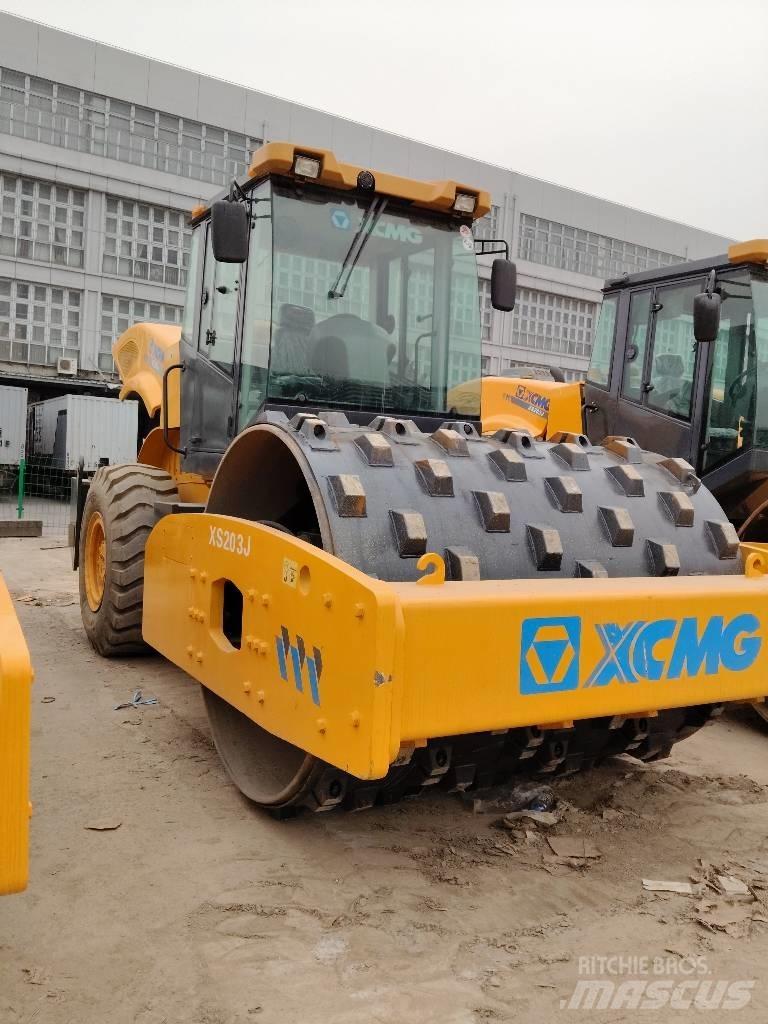 XCMG XS 203 J Ťahačové valce