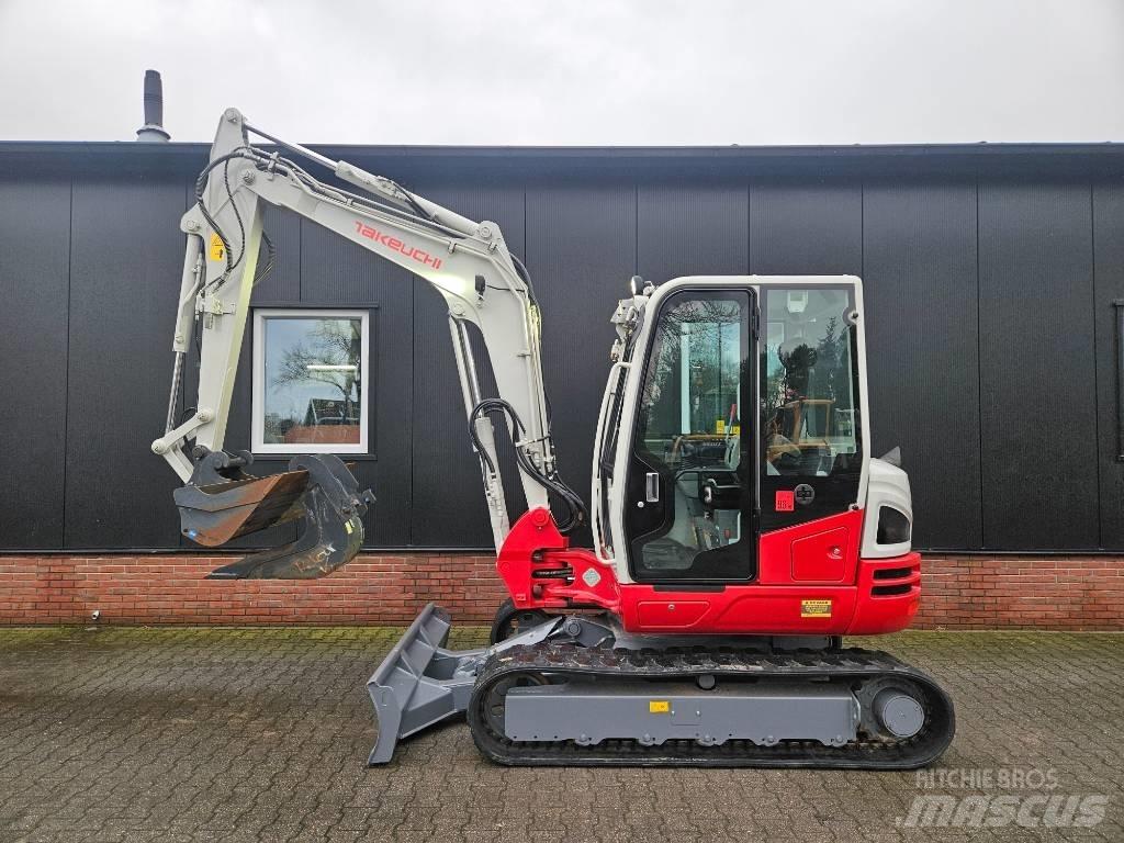 Takeuchi TB250-2 Stroje pre manipuláciu s odpadom