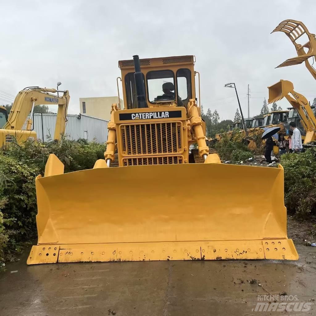 CAT D 7 G Pásové dozéry