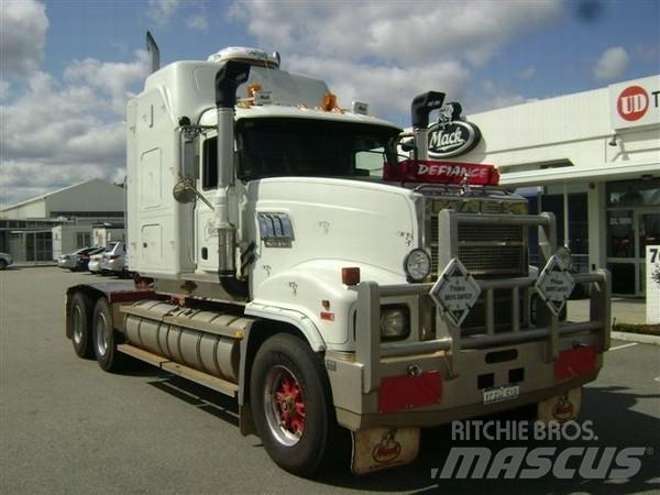 Mack Superliner Ťahače