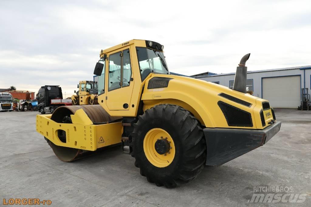 Bomag BW 216 D H-4 Ťahačové valce
