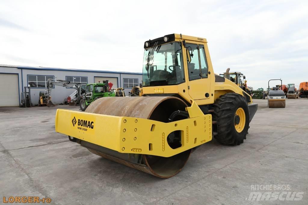 Bomag BW 216 D H-4 Ťahačové valce