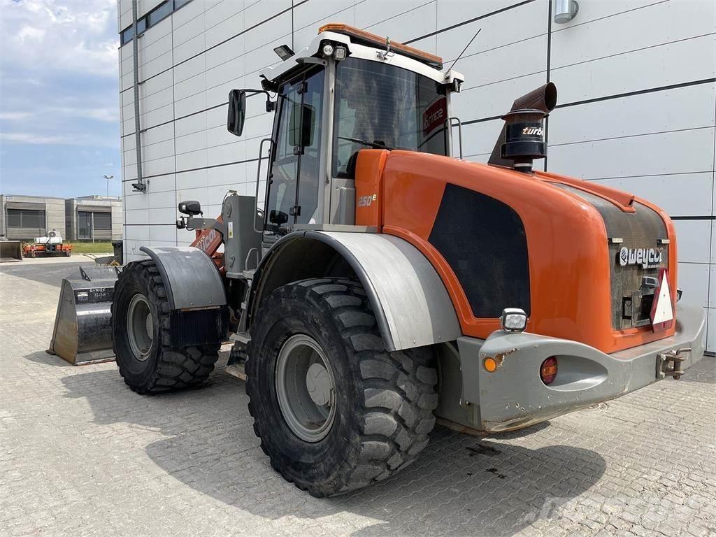 Weycor AR250E Kolesové nakladače