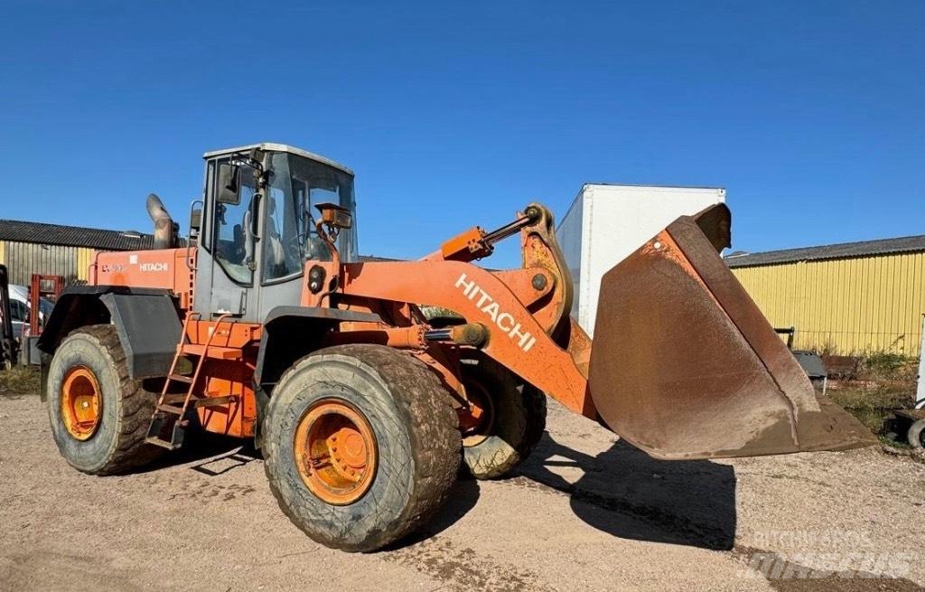 Hitachi LX 210 E Kolesové nakladače