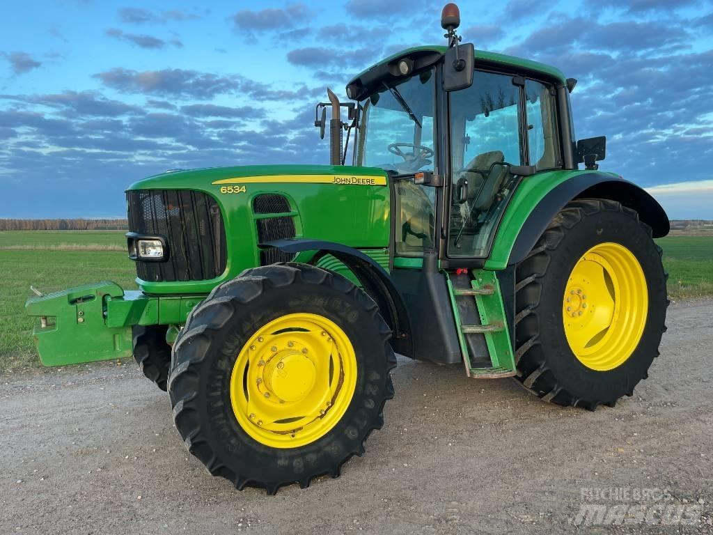 John Deere 6534 Traktory