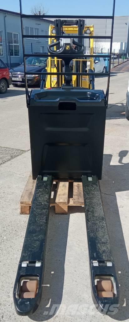 Hyster P 2.5 S Nízkozdvižný vozík s plošinou