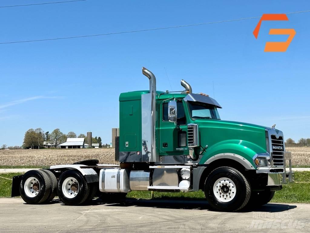 Mack TD713 Ďalšie nákladné vozidlá