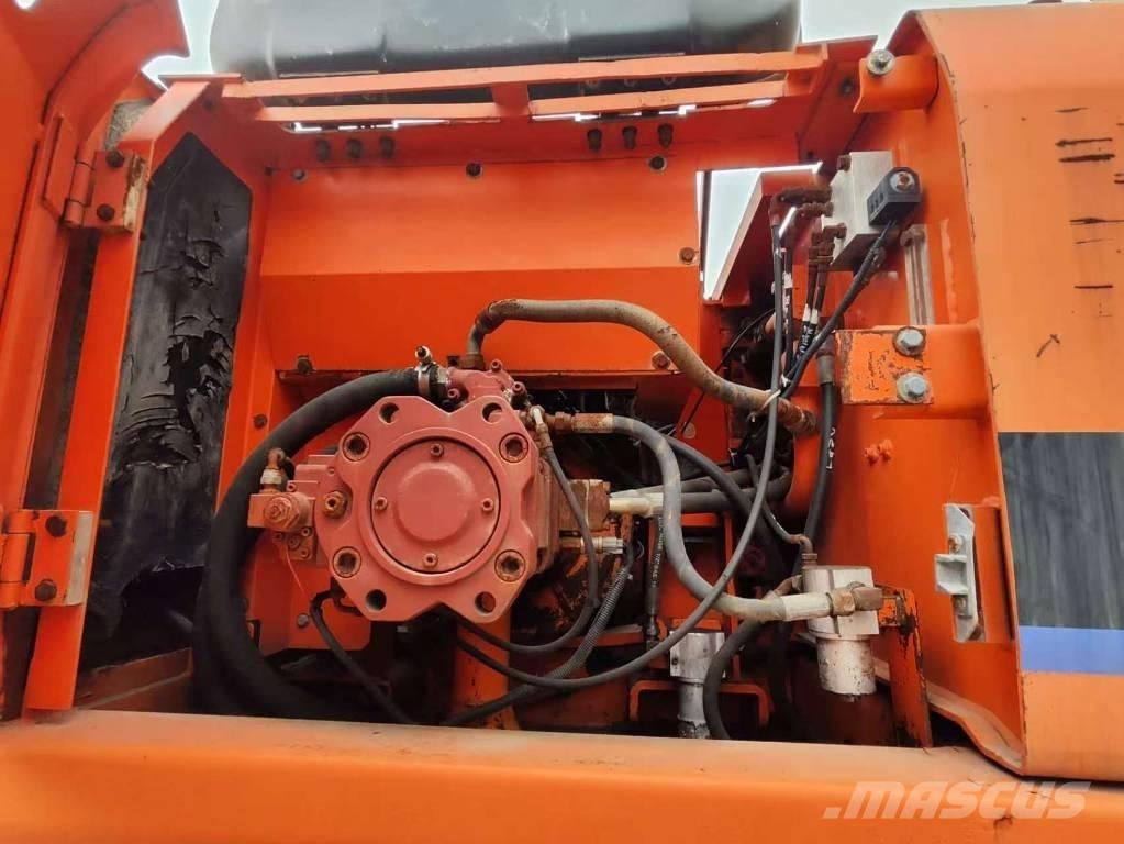 Doosan DH 210 W-7 Kolesové rýpadlá