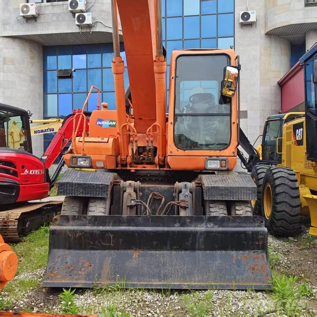 Doosan DH 210 W-7 Kolesové rýpadlá