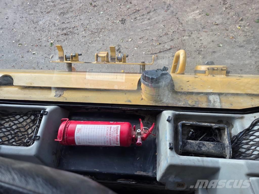 CAT D 6 N LGP Pásové dozéry