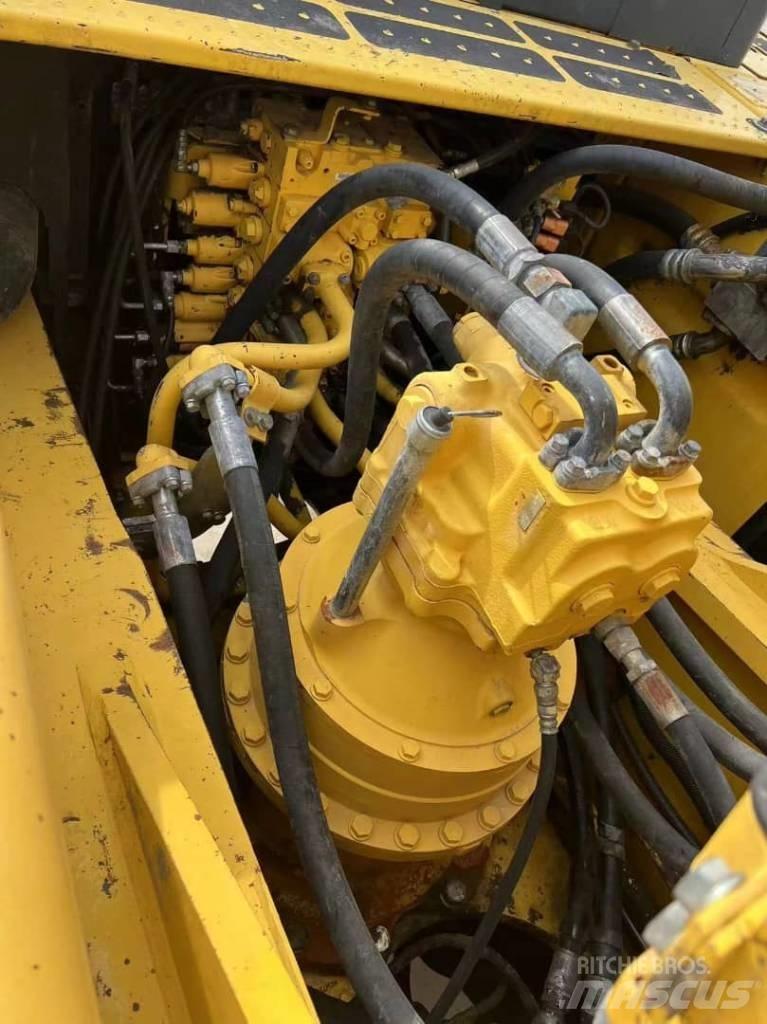 Komatsu PC430-8 Pásové rýpadlá