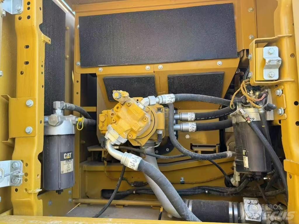 CAT 345GC Pásové rýpadlá