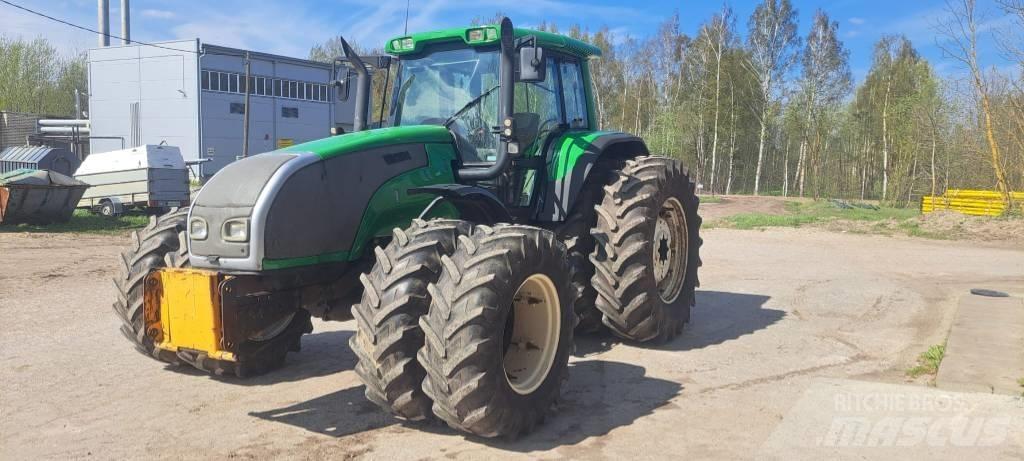 Valtra T180-4 Traktory