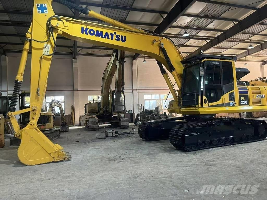 Komatsu PC 220-8N1 Pásové rýpadlá