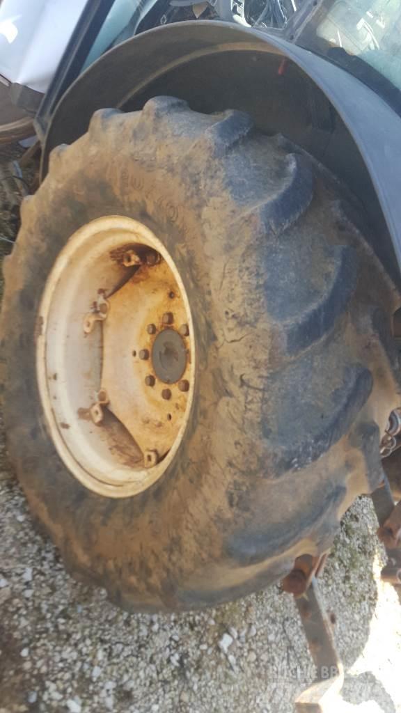  Pneus 420/70R24 Pneumatiky, kolesá a ráfiky