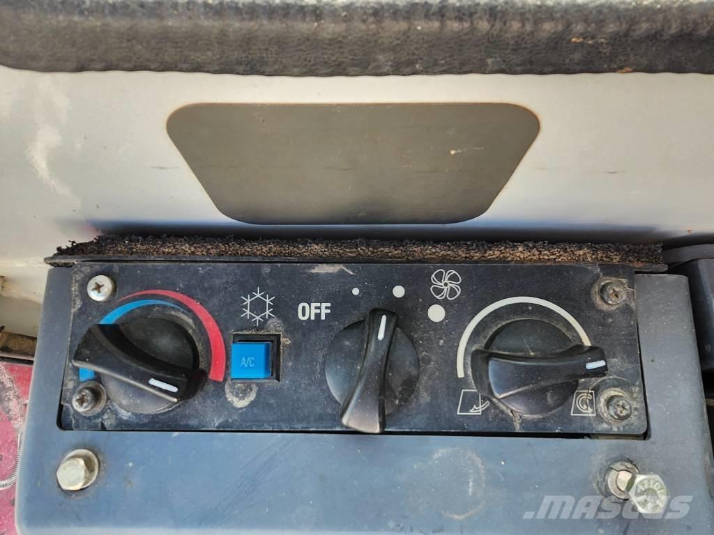 Takeuchi TB 180 FR Pásové rýpadlá