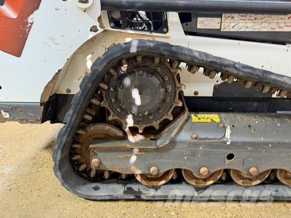 Bobcat T550 Šmykom riadené nakladače