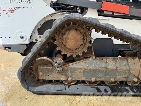 Bobcat T870 Šmykom riadené nakladače