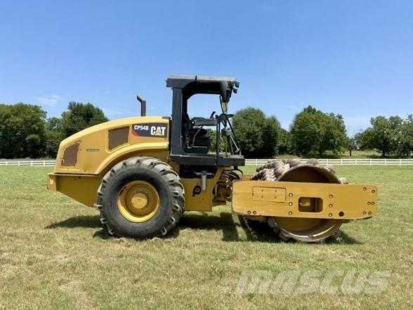 CAT CP54B Ťahačové valce