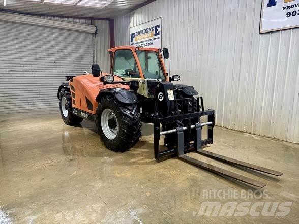 JLG 823 Teleskopické manipulátory