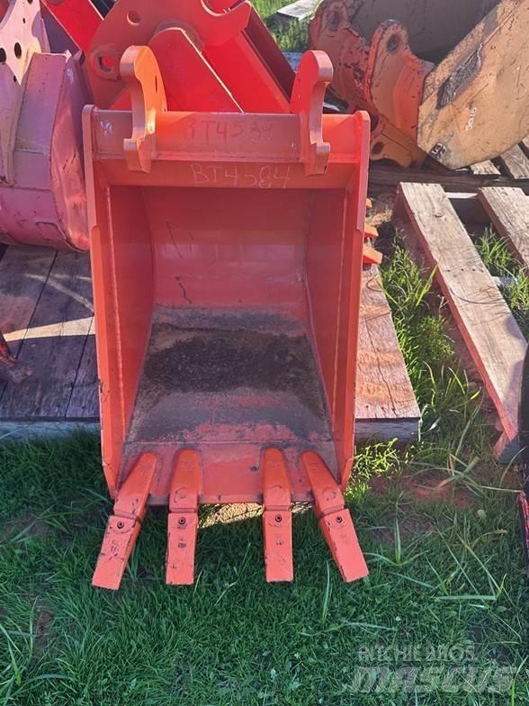 Kubota BT4584 Šmykom riadené nakladače