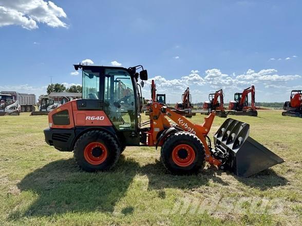Kubota R640 Kolesové nakladače