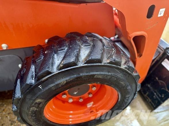 Kubota SSV65 Šmykom riadené nakladače