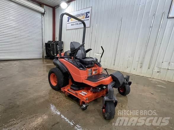 Kubota ZD1211 Kosačky s nulovým polomerom otáčania