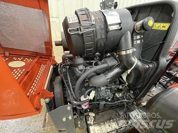 Kubota ZD1211 Kosačky s nulovým polomerom otáčania
