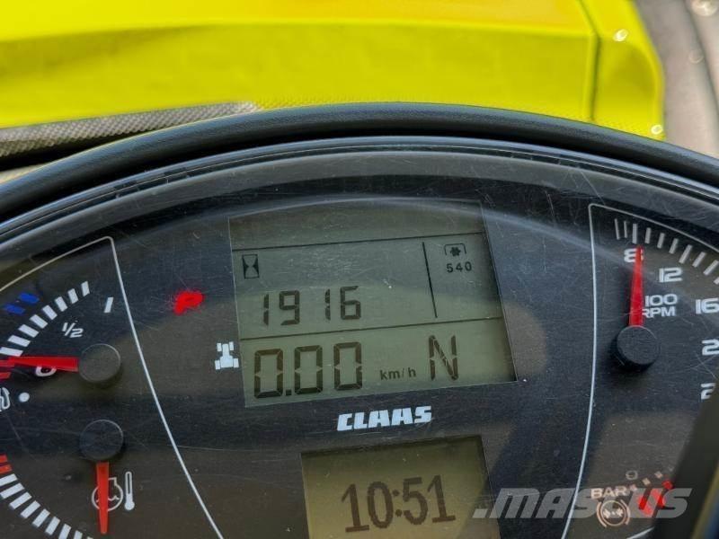 CLAAS AXION 870 Traktory