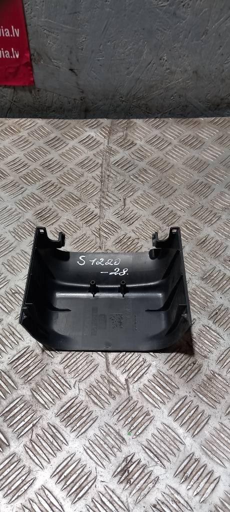 Scania G 400    1549221 Kabíny a interiér