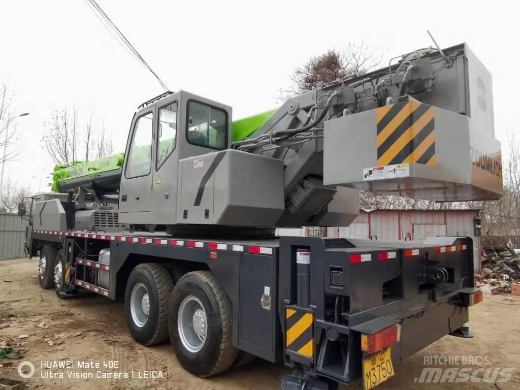 Zoomlion ZTC 550 Univerzálne terénne žeriavy