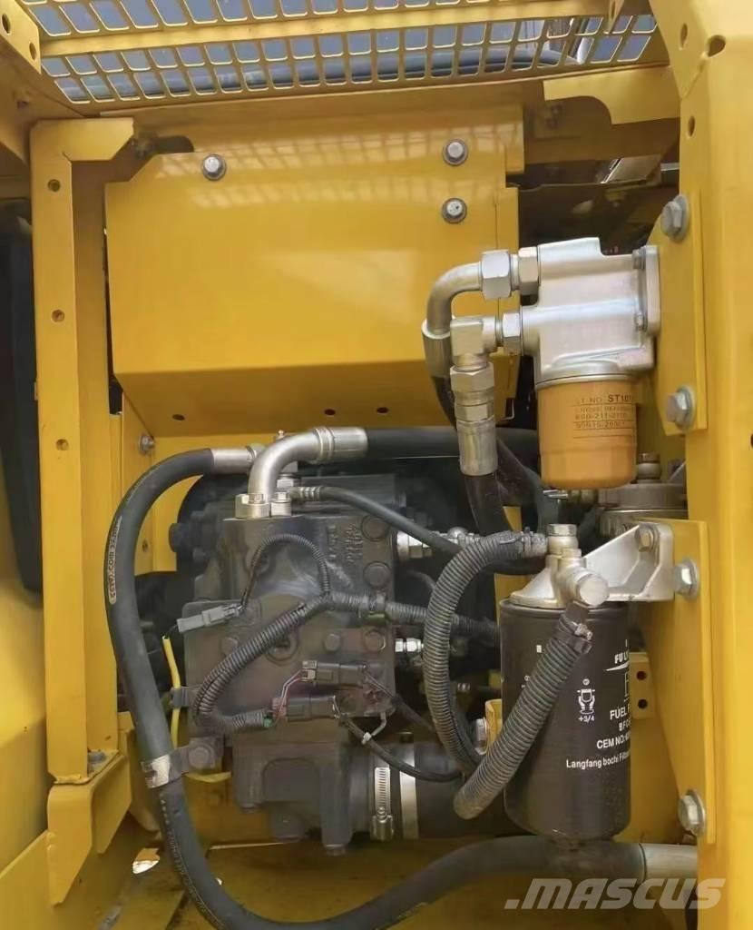 Komatsu PC 130 Pásové rýpadlá